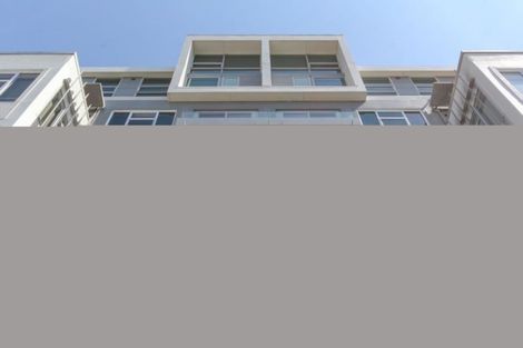 Photo of property in 22 Liardet Apartments, 402/22 Liardet Street, New Plymouth, 4310