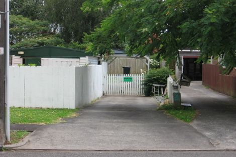 Photo of property in 27a Queensway, Three Kings, Auckland, 1024
