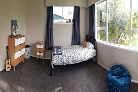 Photo of property in 11 East Street, Greytown, 5712