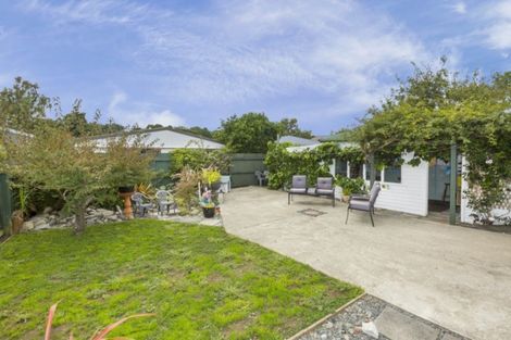 Photo of property in 5 Parera Grove, Heretaunga, Upper Hutt, 5018