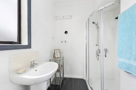 Photo of property in 100 Gibbons Street, Ebdentown, Upper Hutt, 5018