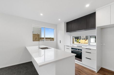 Photo of property in 5 Selkirk Lane, Hamilton Lake, Hamilton, 3204