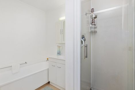 Photo of property in 2/59 Kowhai Avenue, Ebdentown, Upper Hutt, 5018