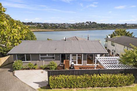 Photo of property in 28 Sunny Bay Road, Matua, Tauranga, 3110