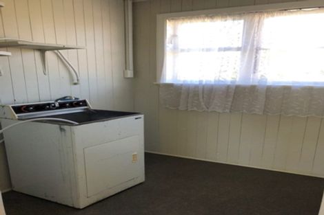 Photo of property in 17 Newall Avenue, Bryndwr, Christchurch, 8052