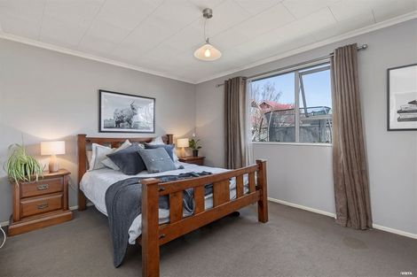 Photo of property in 16 Daveys Place, Arrowtown, 9302