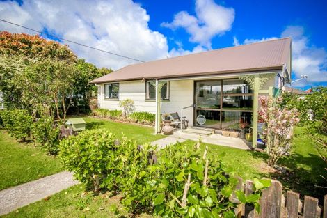 Photo of property in 16 Hunter Street, Westport, 7825