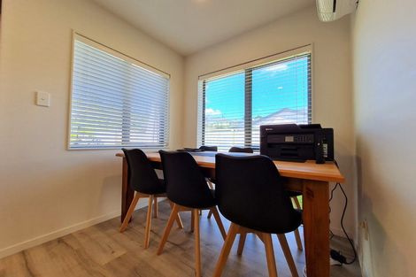 Photo of property in 117 Karepiro Drive, Stanmore Bay, Whangaparaoa, 0932