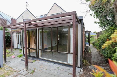 Photo of property in 2/4 Montana Avenue, Ilam, Christchurch, 8041