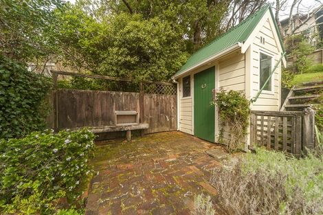 Photo of property in 6 Highland Crescent, Wadestown, Wellington, 6012