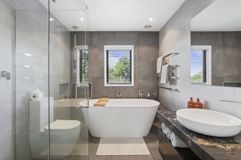 Photo of property in 2/3 Craig Road, Milford, Auckland, 0620