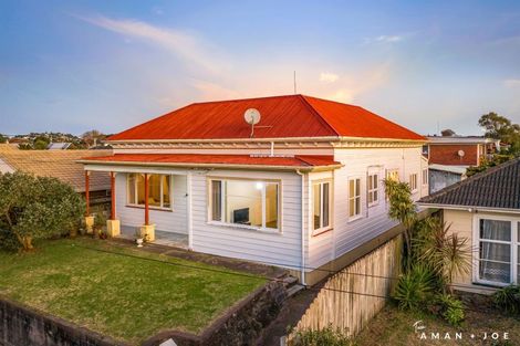 Photo of property in 2/2 Aroha Avenue, Sandringham, Auckland, 1025