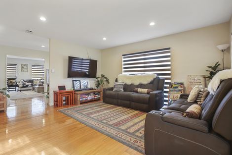 Photo of property in 14 Toscana Drive, Karaka, Papakura, 2113