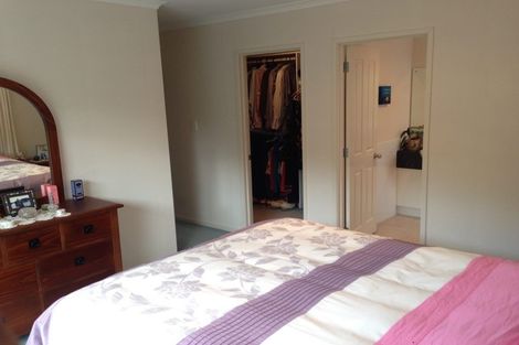 Photo of property in 71 Moyrus Crescent, East Tamaki Heights, Auckland, 2016