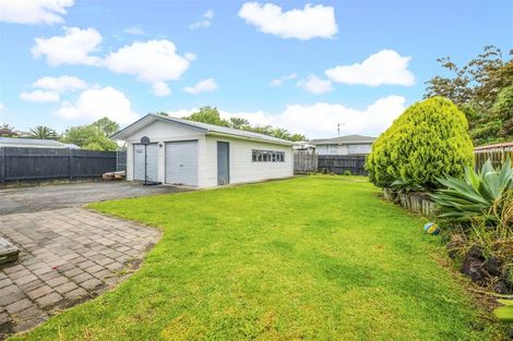 Photo of property in 12 Cargill Street, Papakura, 2110