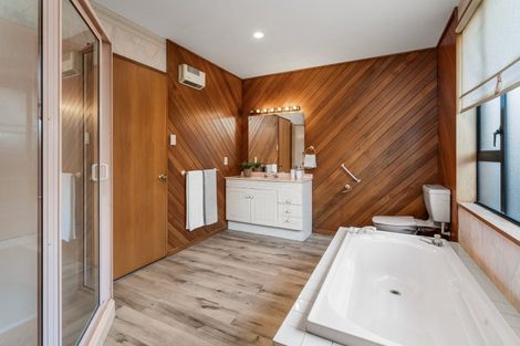Photo of property in 19 Althorp Place, Avonhead, Christchurch, 8042