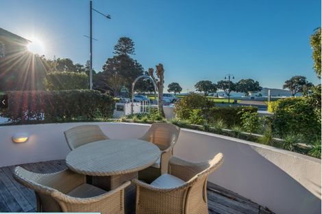 Photo of property in 1/43 Tamaki Drive, Mission Bay, Auckland, 1071