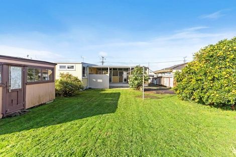 Photo of property in 17 Pine Road, Orewa, 0931