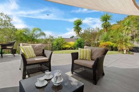 Photo of property in 22 Helen Ryburn Place, Torbay, Auckland, 0630