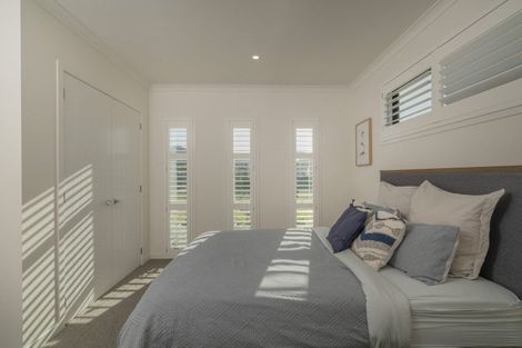 Photo of property in 35 Awatea Drive, Whitianga, 3510