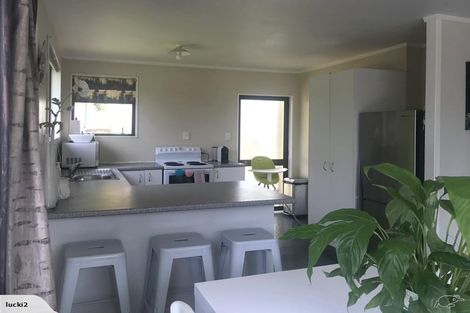 Photo of property in 4 Hassan Drive, Massey, Auckland, 0614