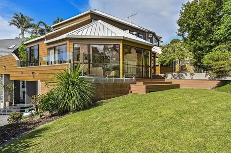 Photo of property in 62 Newhaven Terrace, Mairangi Bay, Auckland, 0630