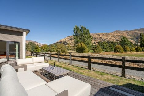 Photo of property in 3 Kamana Rise, Wanaka, 9382