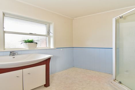 Photo of property in 2/42 Wallace Road, Papatoetoe, Auckland, 2025