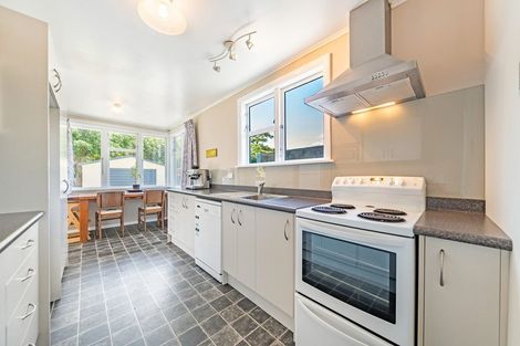 Photo of property in 4 Hikurangi Street, Trentham, Upper Hutt, 5018