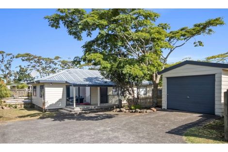 Photo of property in 73a Sandspit Road, Waiuku, 2123