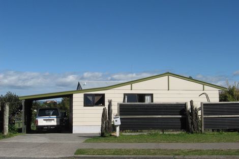 Photo of property in 16 Meander Drive, Welcome Bay, Tauranga, 3112