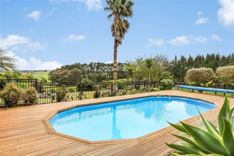 Photo of property in 366 Waiuku Road, Puni, Pukekohe, 2678