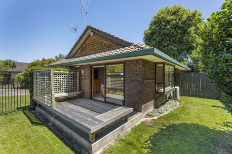 Photo of property in 3 Dresdan Court, Hokowhitu, Palmerston North, 4410