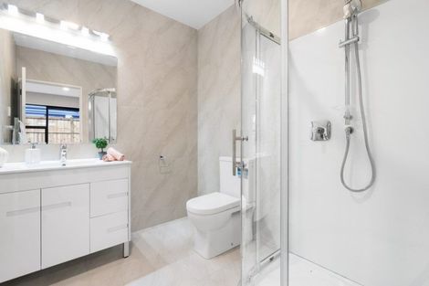 Photo of property in 5 Aero Place, Takanini, 2112