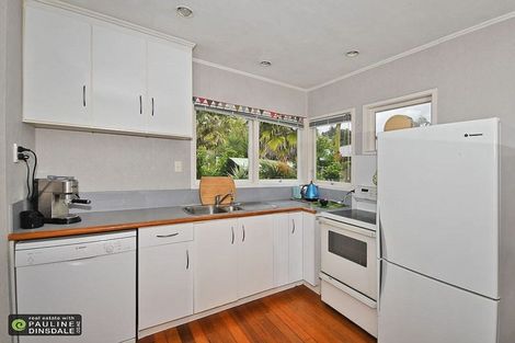 Photo of property in 28 Carr Street, Te Kamo, Whangarei, 0112