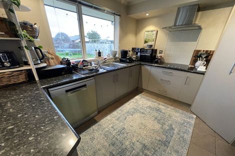 Photo of property in 10 Madison Street, Cambridge, 3434