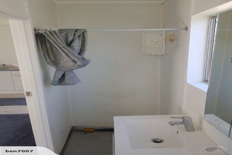 Photo of property in 2/32 Kapuka Road, Mangere Bridge, Auckland, 2022