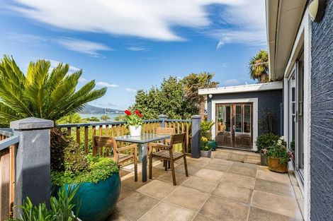 Photo of property in 140 Main Road, Titahi Bay, Porirua, 5022