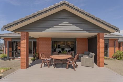 Photo of property in 6 Roseberry Place, Whitianga, 3510