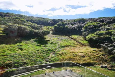 Photo of property in 10 Waterhouse Drive, Brooklyn, Wellington, 6021