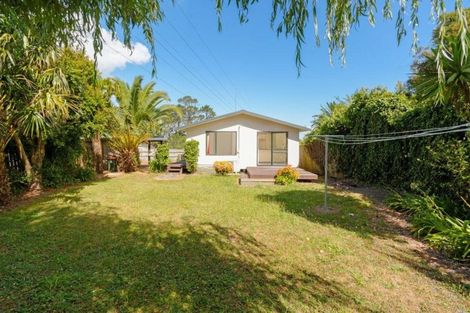 Photo of property in 23a Bedford Street, Te Atatu South, Auckland, 0610