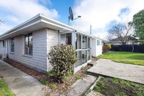 Photo of property in 27 Resolution Place, Bryndwr, Christchurch, 8053