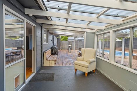 Photo of property in 6 Coey Place, Glen Eden, Auckland, 0602