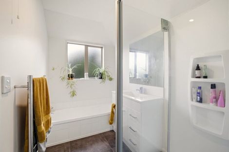 Photo of property in 80d Brockworth Place, Riccarton, Christchurch, 8011