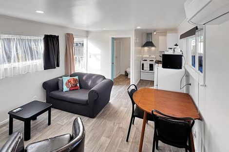 Photo of property in 43 Tauhinu Road, Miramar, Wellington, 6022