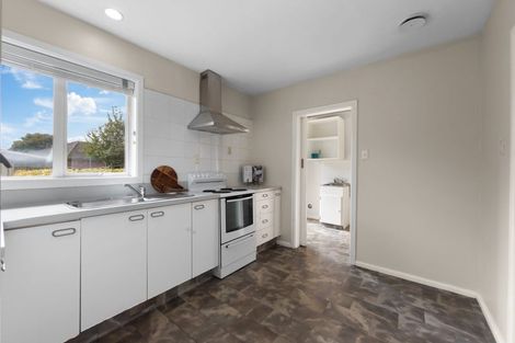 Photo of property in 22 Mappleton Avenue, Burnside, Christchurch, 8053