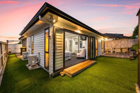 Photo of property in 30 Accolage Boulevard, Kumeu, 0810