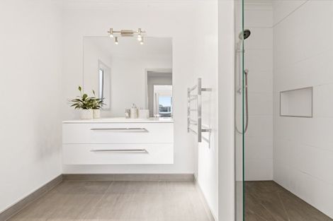 Photo of property in 35 Ngahana Place, Turangi, 3334