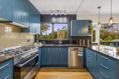 Photo of property in 14 Packham Place, Beach Haven, Auckland, 0626