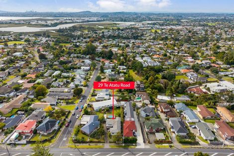 Photo of property in 29 Te Atatu Road, Te Atatu South, Auckland, 0610